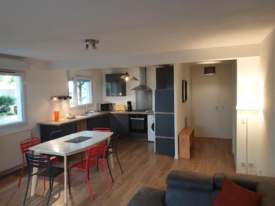 62 M2 Rez De Jardin, Terrasse , 6 Lits Et Parking Appartement Annecy Buitenkant foto